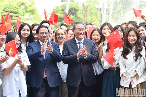 Foto Primer Ministro Vietnamita Preside Ceremonia De Bienvenida A Su