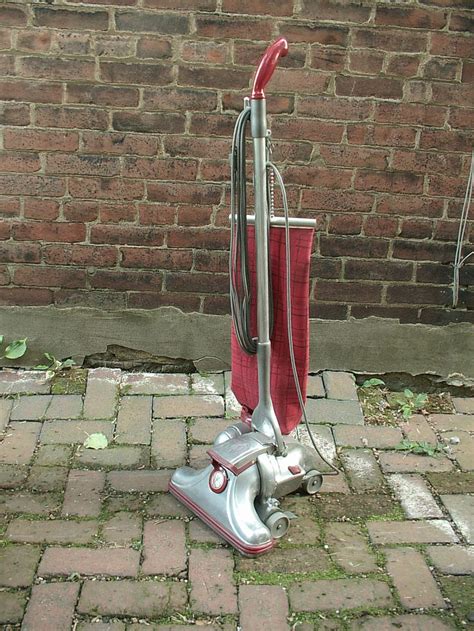 25 Best Retro Vacuums Images On Pinterest Vacuum Cleaners Vacuums And Wet Vacuums