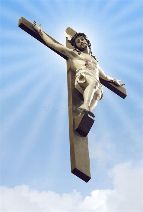 Jesucristo Crucificado En La Cruz Foto De Archivo Imagen De Sagrado