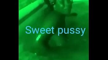 Sweet Pussy avek yon zanmi ap koupe ak yon nèg XNXX
