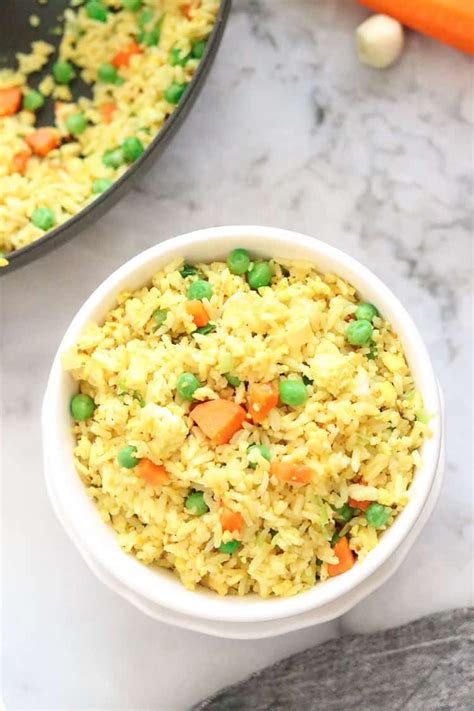 This Easy And Healthy Vegan Fried Rice Recipe Is Filled With Colorful Veggies Protein Rich Tofu