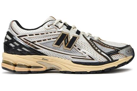 New Balance 1906R Vintage Metallic Silver Men's Trainers - M1906RAV - GB