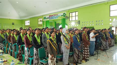 WISUDA PURNA SISWA SMK MAARIF 1 WATES DIAKHIRI DENGAN KEGIATAN BAKTI