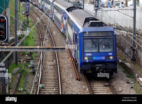 A Sncf Transilien Z 20503 Suburban Train Approaching Javel Station In