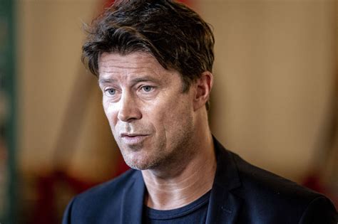 Brian Laudrup Stopper P Tv Efter Dubai Promovering Bt Fodbold