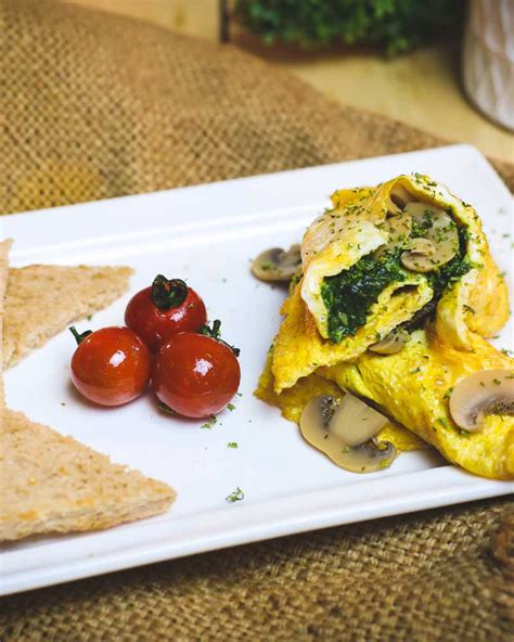 Cheese & Mushroom Omelette – Naturals