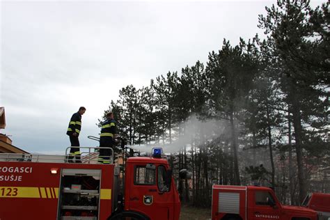 Poja Anje U Pravo Vrijeme Posu Ki Vatrogasci Dobili Novo Vozilo