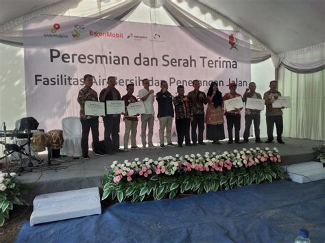 Emcl Serahkan Fasilitas Air Bersih Dan Penerangan Jalan Umum Jagat