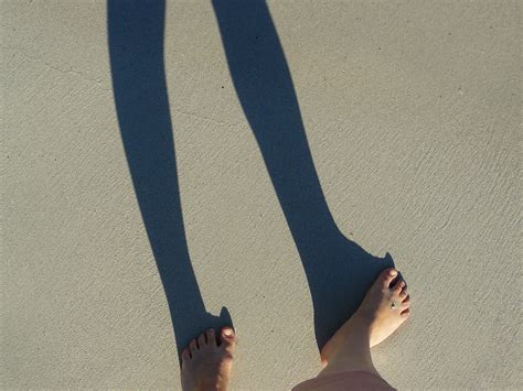 Fotos Gratis Mano Playa Zapato Ala Ligero Blanco Pies Pierna