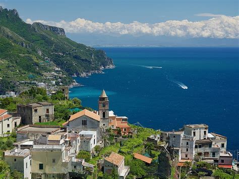 Ravello A View Over Torrello Below Ravello Amalfi Coast HD Wallpaper