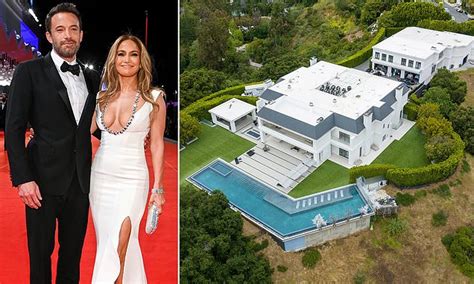 Jennifer Lopez And Ben Affleck Quietly Hire A Realtor To Sell Their