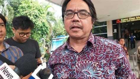 Profil Ade Armando Akademisi Yang Siap Terima Tantangan Debat Terbuka