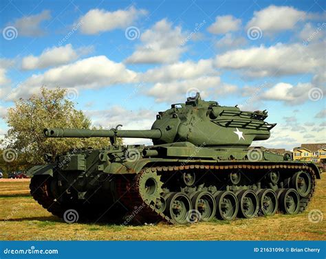 Army Tank Royalty Free Stock Image - Image: 21631096