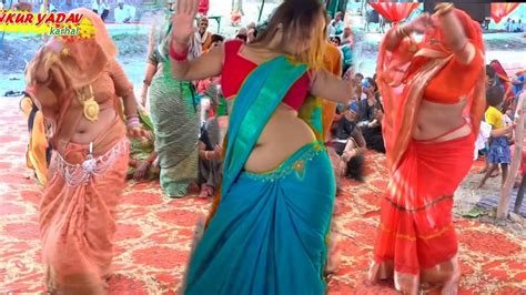 Kanpur की पुलिस वाली लड़की ने किया रशीला डाँस ~ Bhabhi Ka Stylish Dance