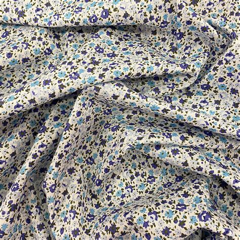 Tissu popeline 100 coton imprimé floral bleu Tissus en Ligne