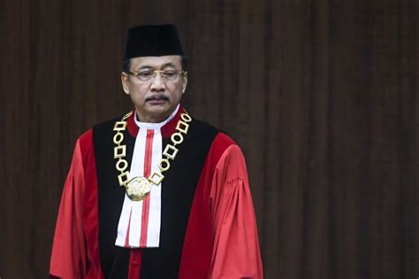 FOTO Gantikan Anwar Usman Suhartoyo Jabat Ketua MK