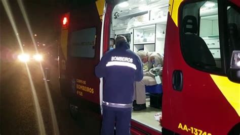 Homem Fica Ferido Ao Colidir Carro Contra Guard Rail Na Marginal Da