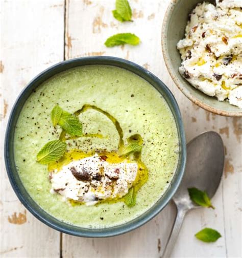 Soupe froide concombre menthe et quenelles de chèvre frais Cookidoo