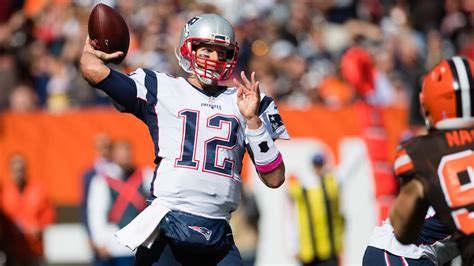 Watch Tom Brady Throw His First Touchdown Pass Of 2016 Fox Sports