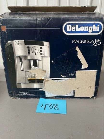 DELONGHI MAGNIFICA XS COFFEE MAKER IN BOX - Earl's Auction Company