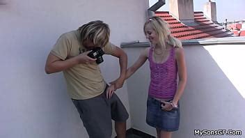 Hombre Mayor Seduce A Rubia Chupar Y Montar Una Gran Polla Xvideos