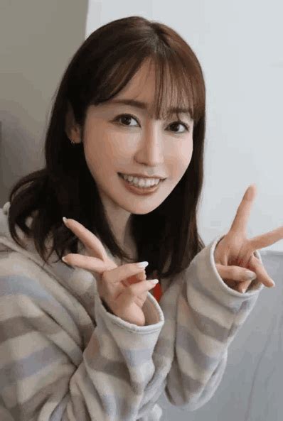 Shinoda Yu Nữ hoàng phim JAV hot nhất hiện nay