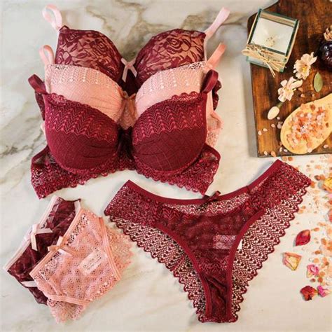 Kit 03 Conjuntos Lingerie Sutiã e Calcinha Rendado Donna Shop