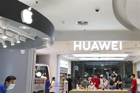 Huawei Is On The Offensive While Apple Is On The Offensive Inews