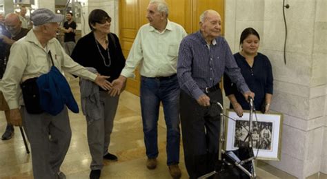 Sobreviviente Del Holocausto De 102 Años Se Encuentra Con Su Sobrino Y