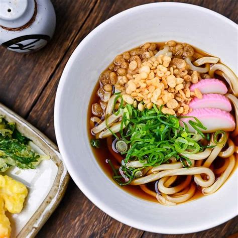 Simple Udon Noodle Soup (Kake Udon) - Sudachi Recipes