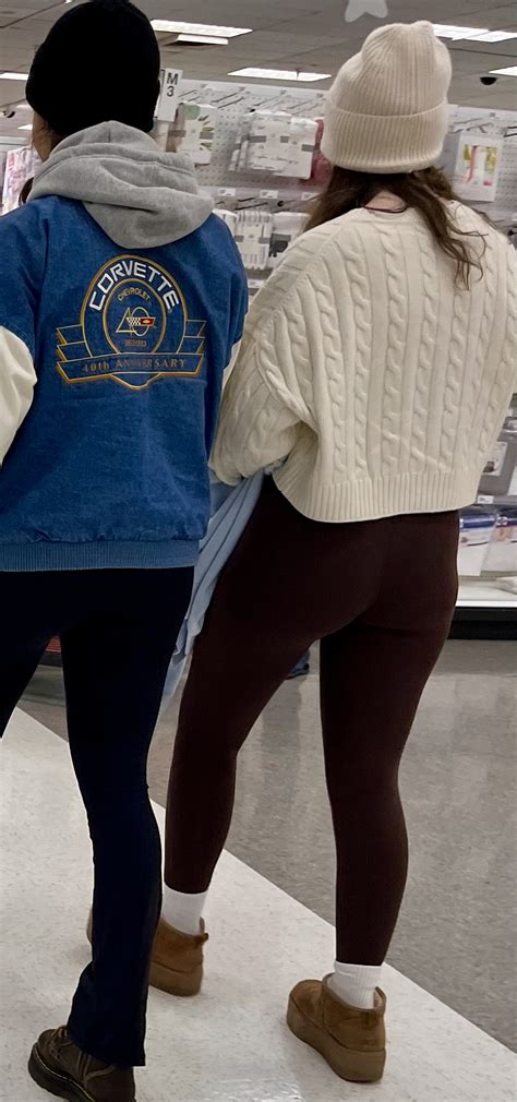 White Girl Tight Ass Burgundy Leggings Spandex Leggings Yoga Pants Forum