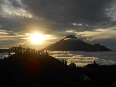 5 Tempat Wisata Di Dieng Wonosobo Yang Wajib Dikunjungi