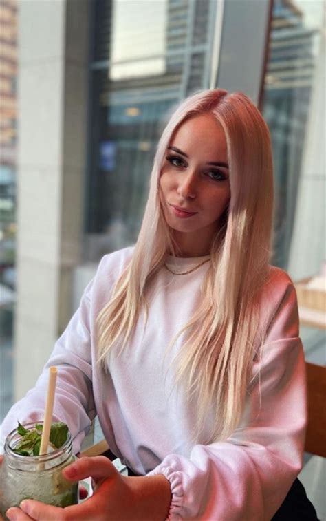 Cute Julia Y O From Dnepr With Blonde Hair ID LadaDate