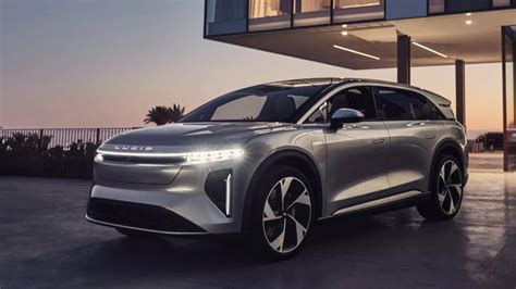 Lucid Gravity Seater Electric Suv With Km Range Launched Green