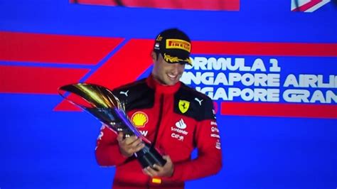 Carlos Sainz Gana El Gp De Singapur Y Le Da Una Victoria A Ferrari