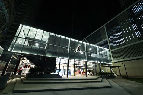 Photos First Jordan Store In Bgc Philippines