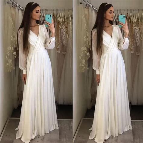 Plain White Wedding Dress With Sleeves Flash Sales | bellvalefarms.com