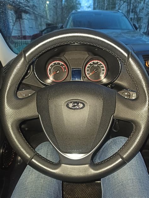 Эмблема руля нового образца — Lada Калина 2 универсал, 1,6 л, 2018 года ...