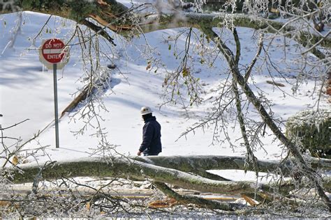 Viewers are reacting to the latest wbbj weather jackson forecast 7