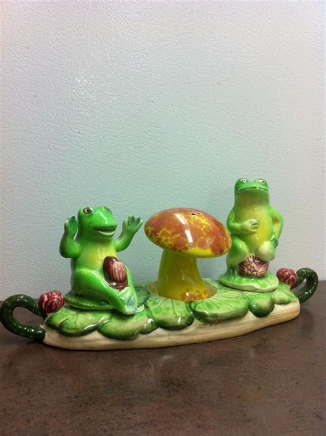 Vintage Salt Pepper Hand Painted Ceramic Frog And Toad Etsy Canada