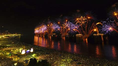 Five Amazing Places To Celebrate New Year S Eve New Year Celebration Best Vacation Spots