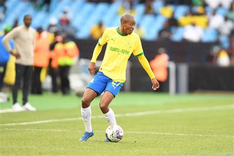 Morena Says Sundowns Must Grind To Take Down Spurs