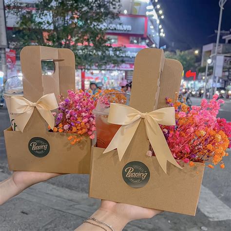 Không gì hot bằng set hoa nước dịp người bán được dịp hốt bạc vì đắt như tôm tươi