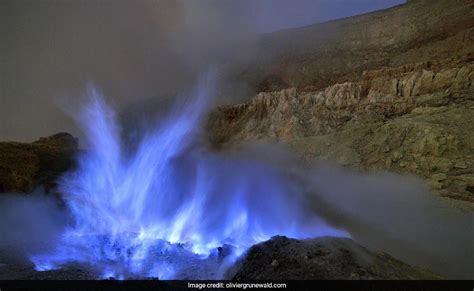 Video Of Electric Blue Flame Erupting From A Volcano Goes Viral