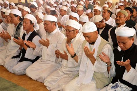 Bacaan Doa Kamilin Setelah Sholat Tarawih Lengkap Arab Dan Latin