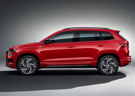 Skoda Karoq 2022 Un profil avant saisissant avec des feux redessinés