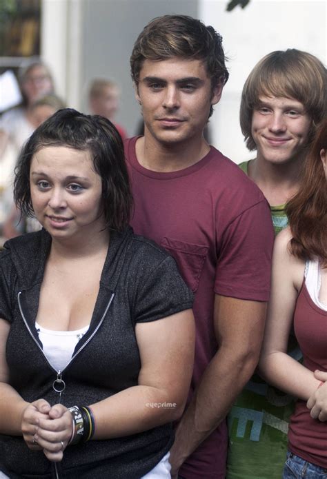 Zac With Fans On The Set Of Heartland July Zac Efron Photo