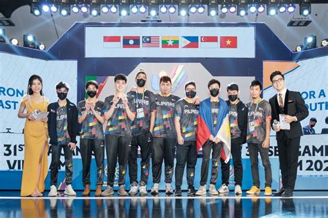 Nữ MC SEA GAME Nữ sinh trường Báo với vẻ ngoài như hot girl còn chưa tốt nghiệp đại học đã