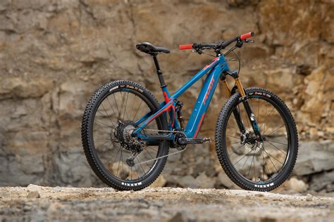 First Look The Pivot Shuttle Sl Is The Lightest E Mtb In Its Class