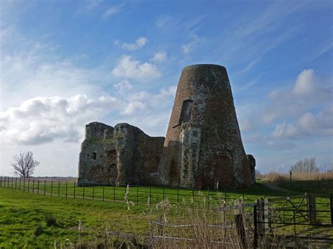 St Benet S Abbey Winter Sunshine St Benet S Abbey Ruins Flickr